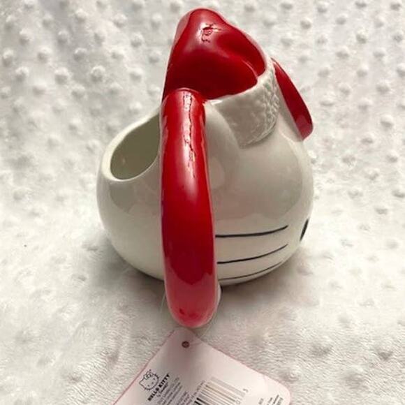 Santa Hello Kitty 16oz Holiday Sculpted Ceramic Mug-NEW - Picture 2 of 5